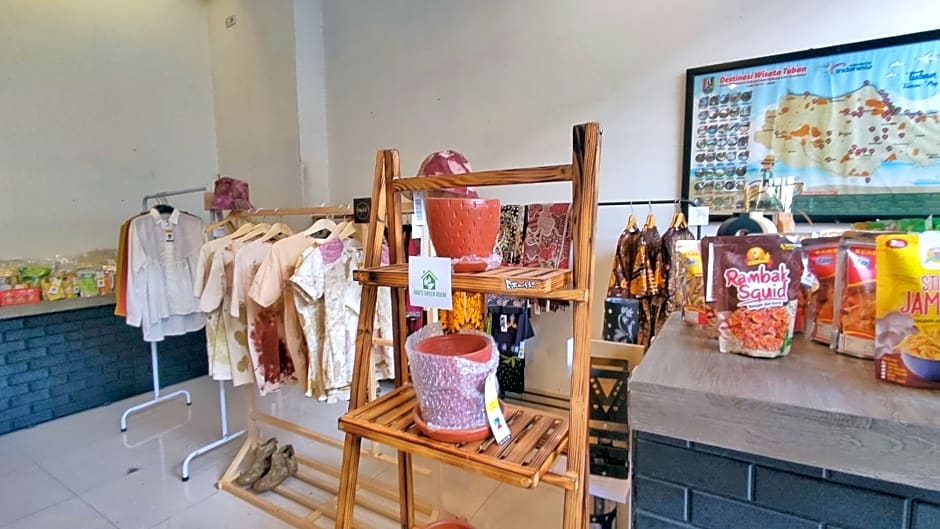 Votel Hotel Charis Tuban