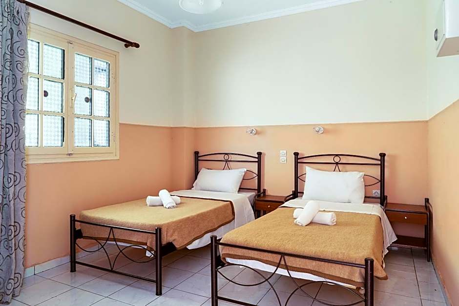 Sandy Maria studio 501