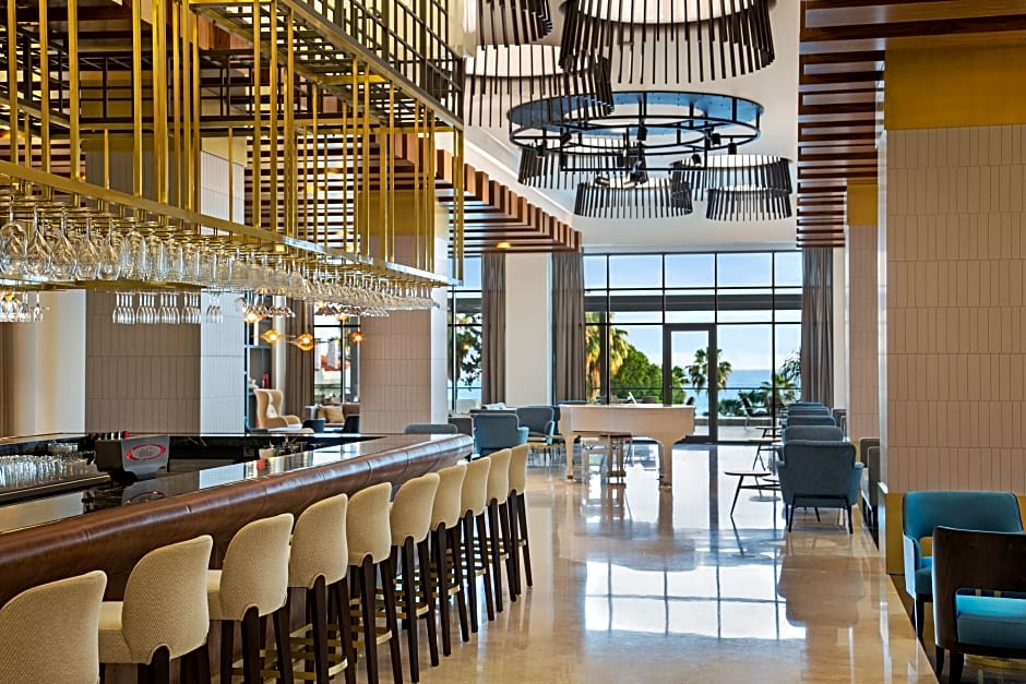 Acanthus and Cennet Barut Collectio