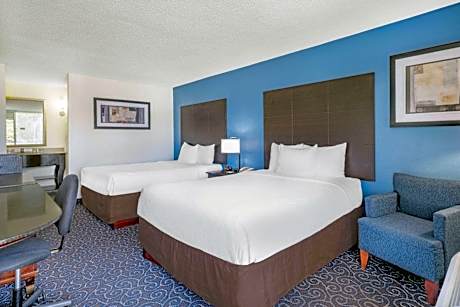 Queen Room with Two Queen Beds - Non-Smoking