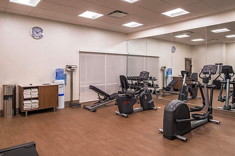 Holiday Inn Express & Suites Farmville By IHG
