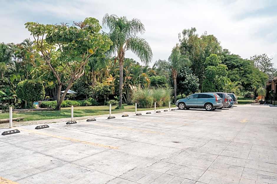 Hotel La Joya Del Lago