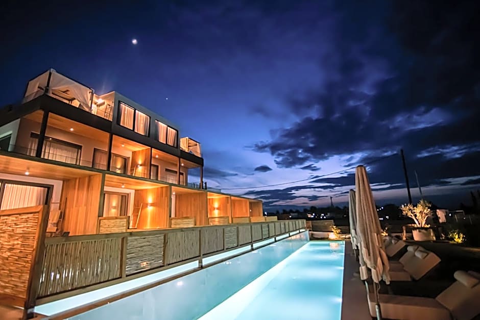 King's & Queen's Afitos - Suites With Private Pool