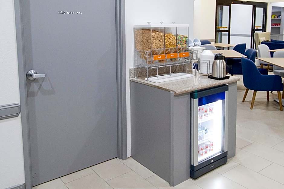 Comfort Inn & Suites