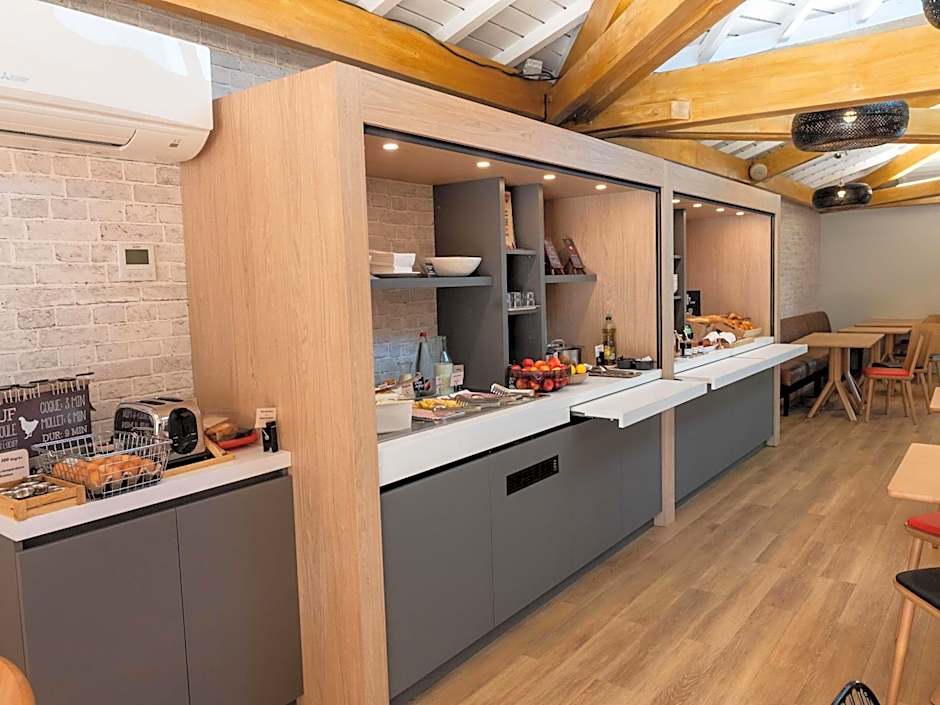 ibis Lyon Est Bron