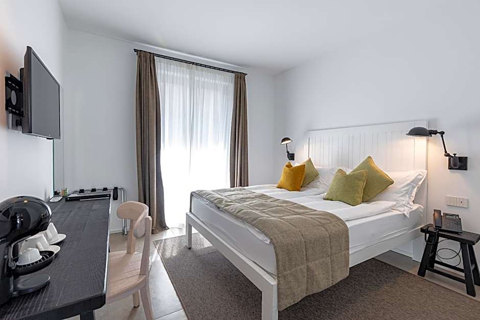Seta Hotel