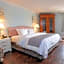 Bella Vista Hotel & Suites