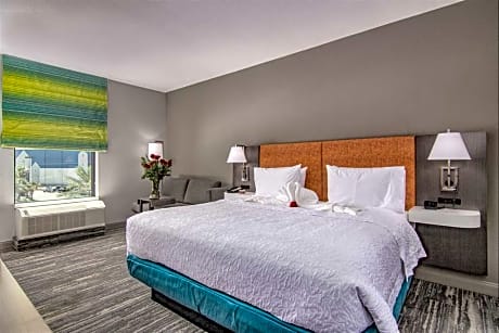 King Room - Hearing Access/Non-Smoking