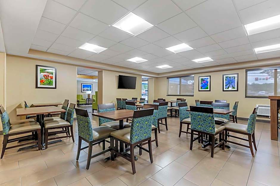 Comfort Inn Herndon-Reston