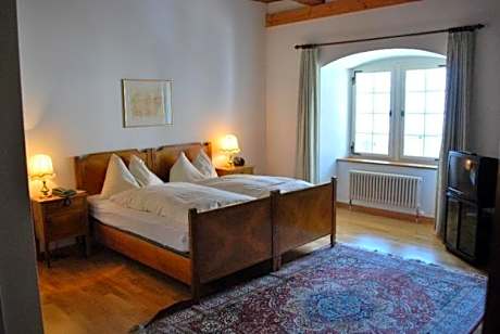 NRAR Hotel Hirschen