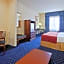 Holiday Inn Express Hotel & Suites Paragould