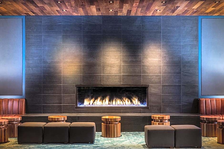 Portola Hotel and Spa