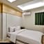 Show Hotel