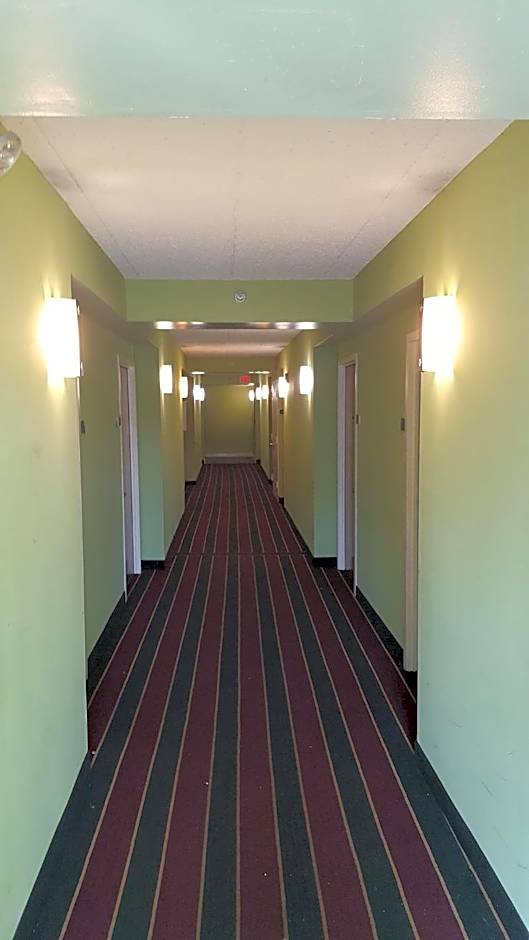 NORTHEAST GARDEN INN.