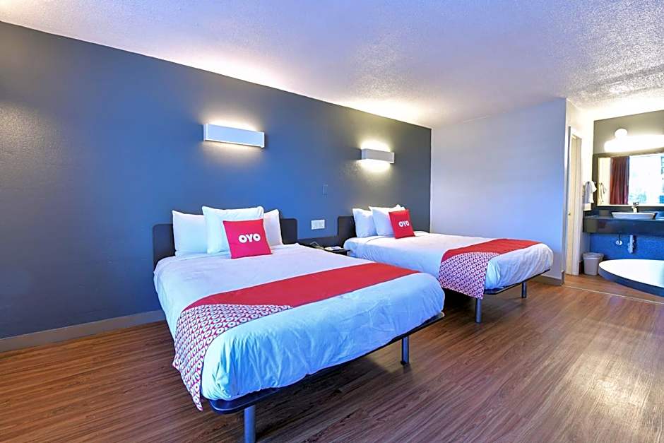 OYO Hotel Valdosta GA I-75