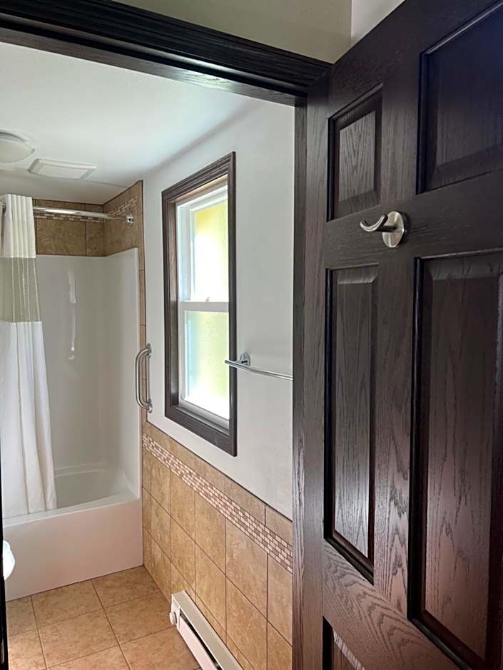 All Star Inn & Suites