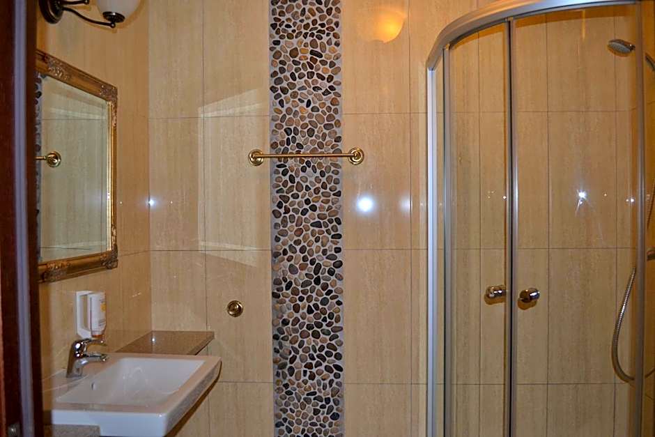 Borowinowy Zdrój Hotel Wellness Spa & Conference