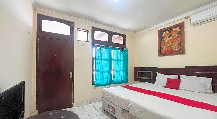 Mahendra Beach Inn