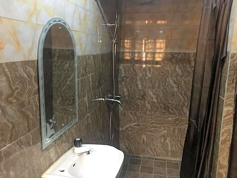 Hardrock Hotel and Suites LTD