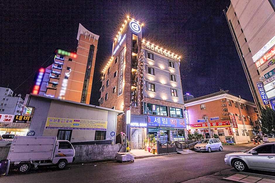 Hotel Gray