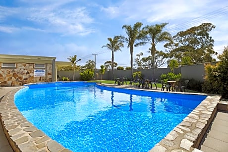 Adelaide Road Motor Lodge