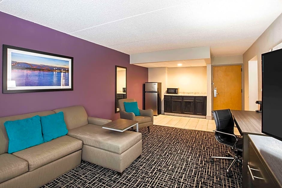 La Quinta Inn by Wyndham Davenport & Conference Center