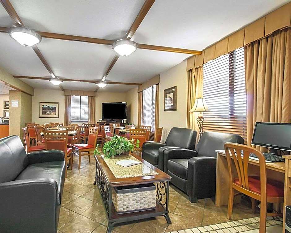 Quality Inn & Suites North Springfield