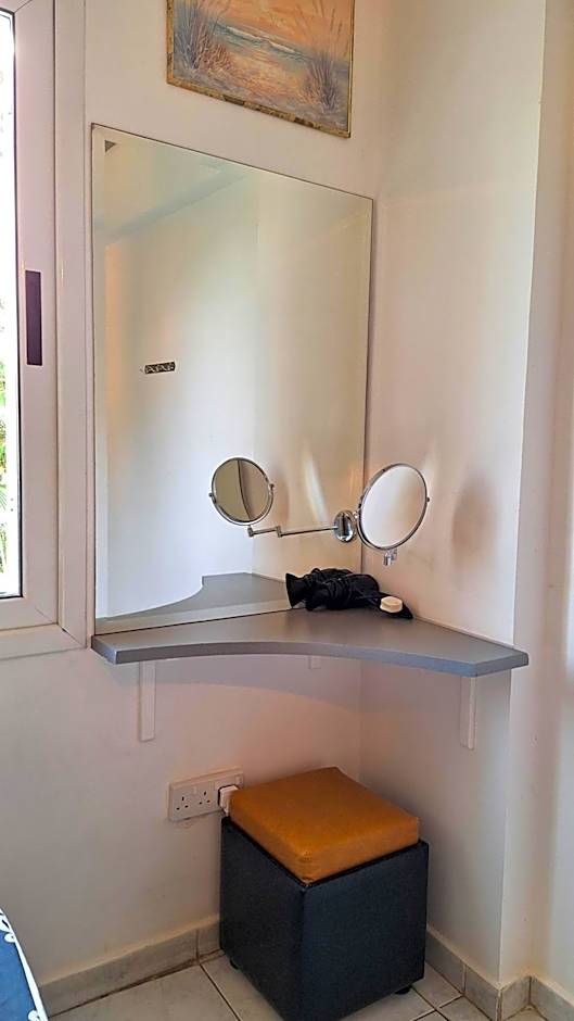 Apollonia Hotel Apartments