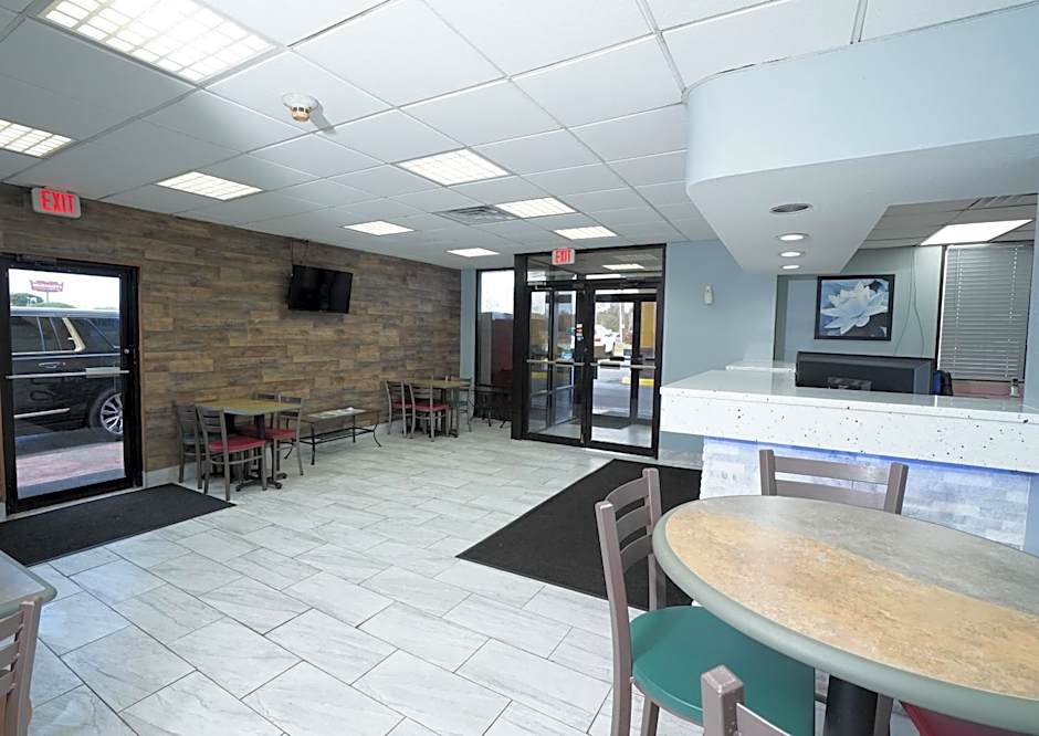 Red Carpet Inn & Suites Newnan, GA