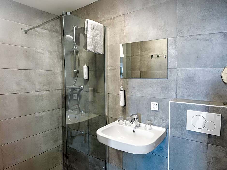 Amsterdam Lake Hotel