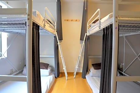 Bed in 4-Bed Mixed Dormitory Room