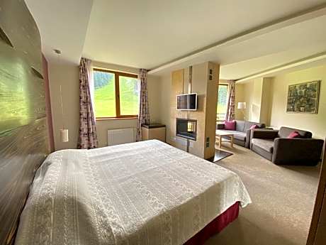 Superior Junior Suite with Slopes View