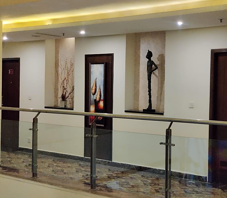 Hotel DS Clarks Inn Gurgaon