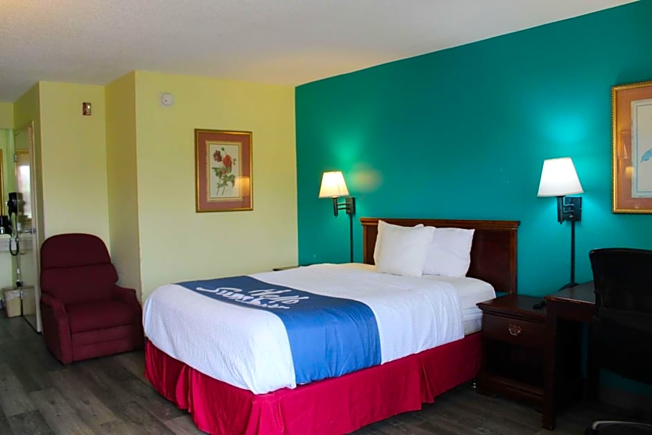Days Inn by Wyndham Marianna