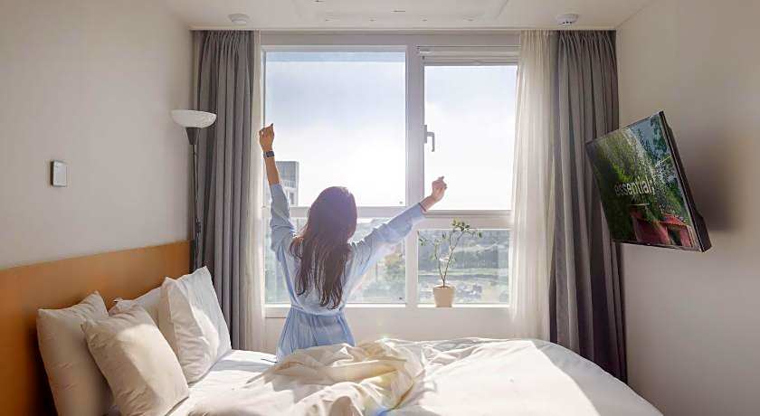 Kenny Stay Jeju Mosulpo