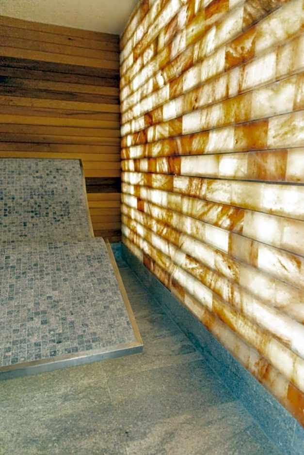 Muir, Luxury Collection