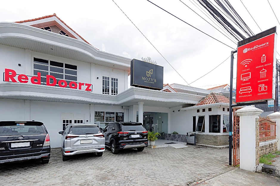 RedDoorz Plus Syariah near Museum Lampung