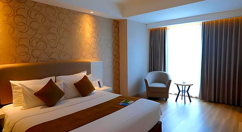 Platinum Adisucipto Hotel & Conference Center