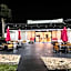 Cozy hotel with Super location near Disney