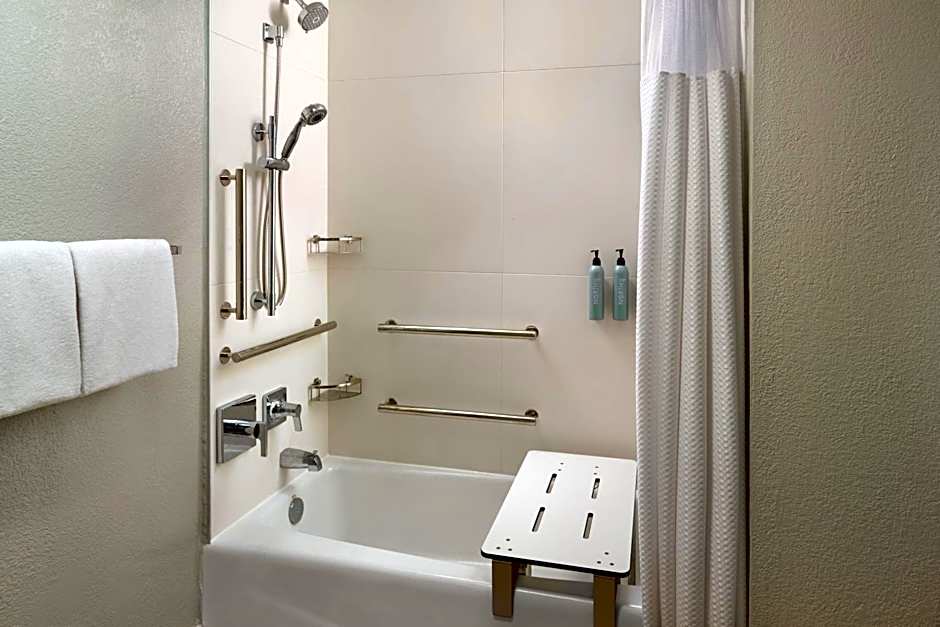 Courtyard by Marriott Charlottesville