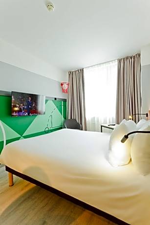 Room for 1 or 2 Person with 1 Double Bed