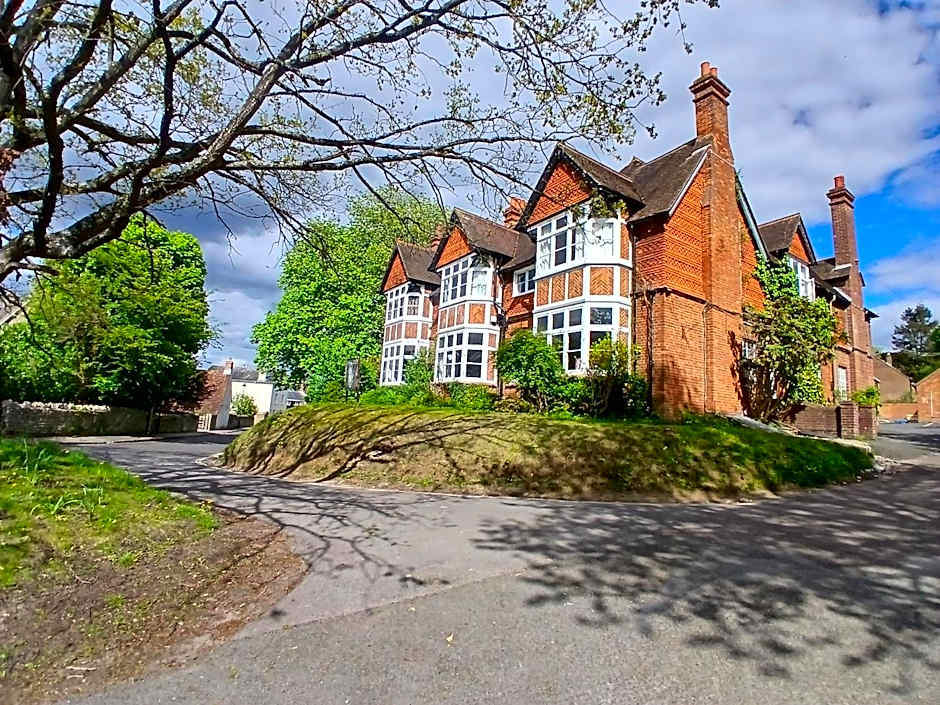 Tree Hotel at Iffley