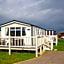 64 lancaster The lazy willow 3 bedroom hot tub caravan tattershall lakes