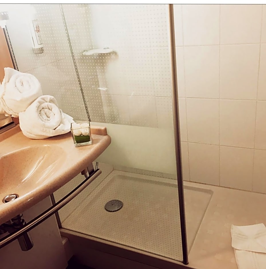 ibis Rennes Cesson
