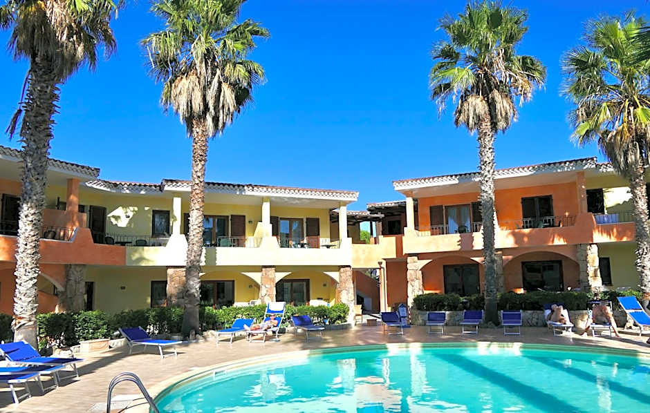 Residence con piscina a Palau, a soli 150 mt. dal mare