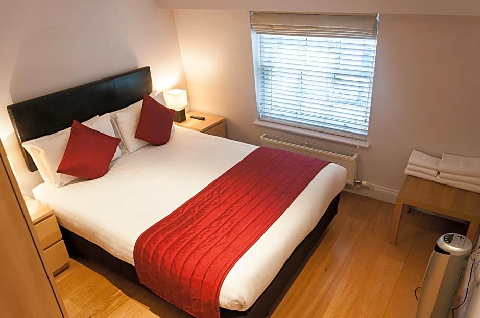 12 London Street Apartments