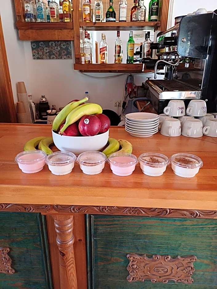 Siroco's Rooms And Studios