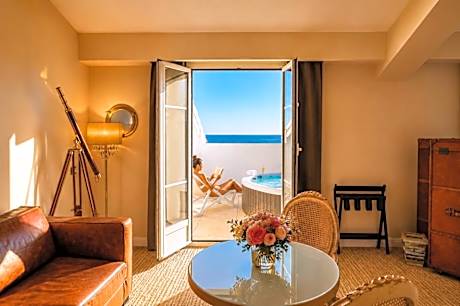 Suite with Hot Tub and Terrace