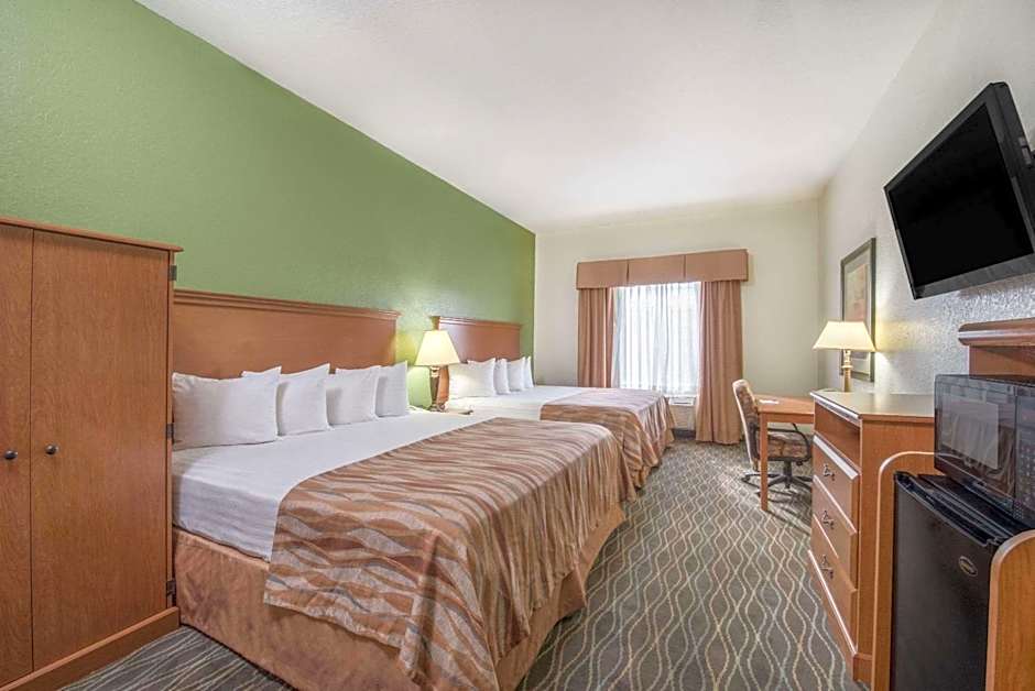 Baymont by Wyndham Pearsall