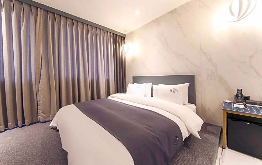 Gimhae Jangyu Stayin Hotel